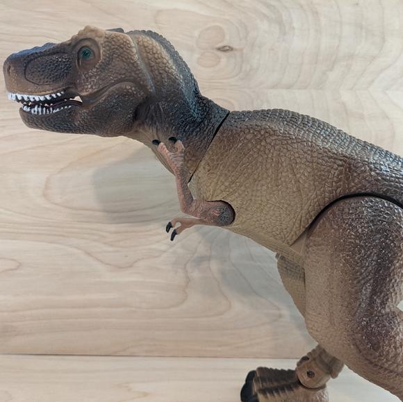 Discovery Kids Remote Control RC T Rex Dinosaur - Picture 4 of 17